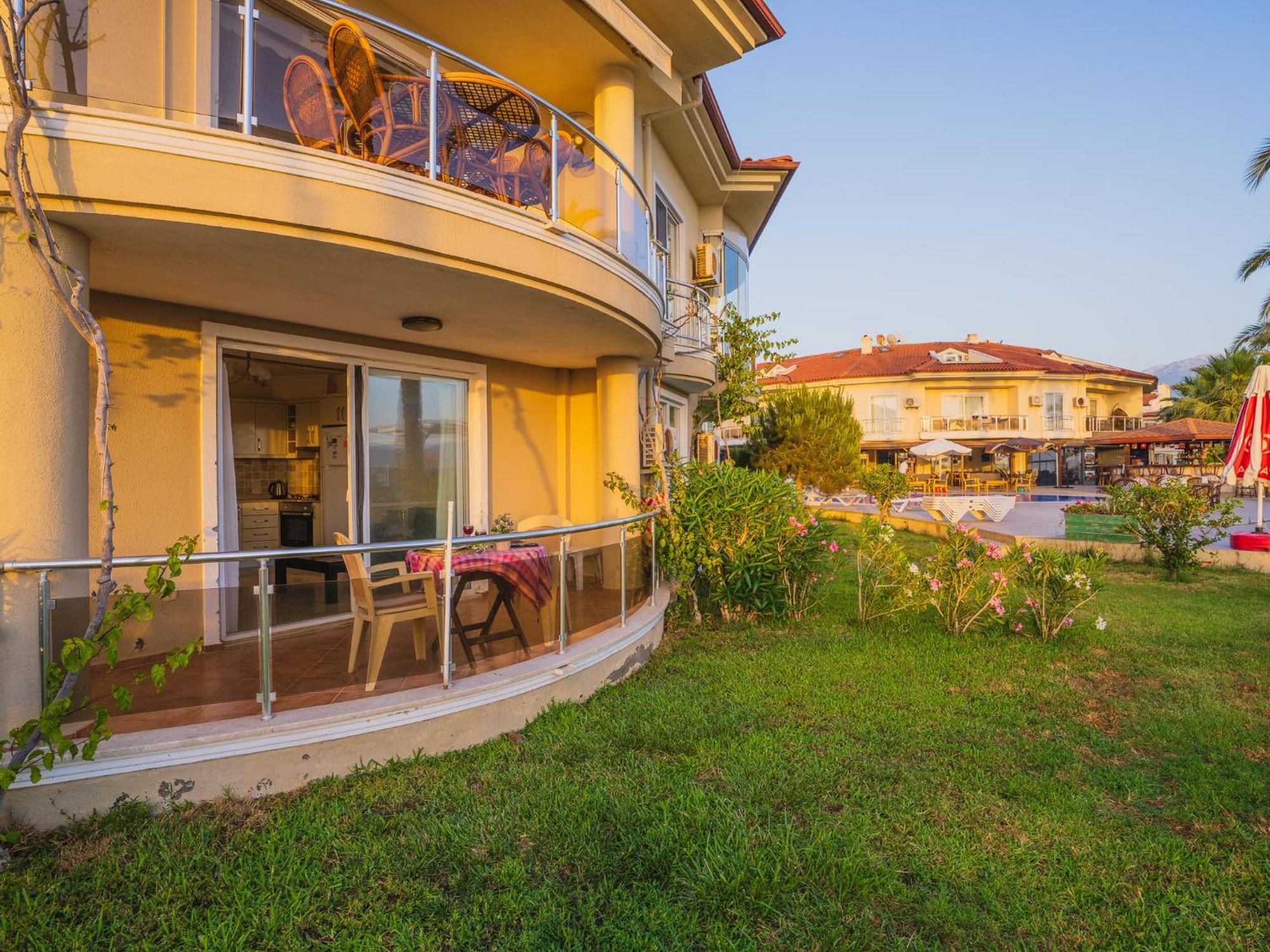 Sunset Beach Club Aqua Lettings Fethiye Exterior foto